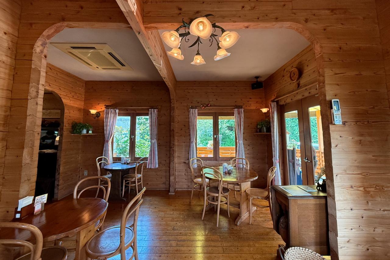 イートインスペースもあります-0