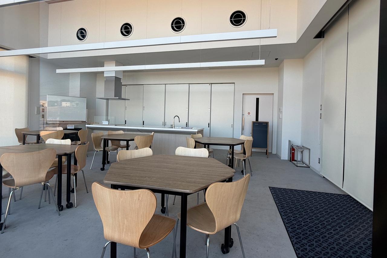 地域交流の拠点として　【多目的交流スペース＆体験・研修室】-1