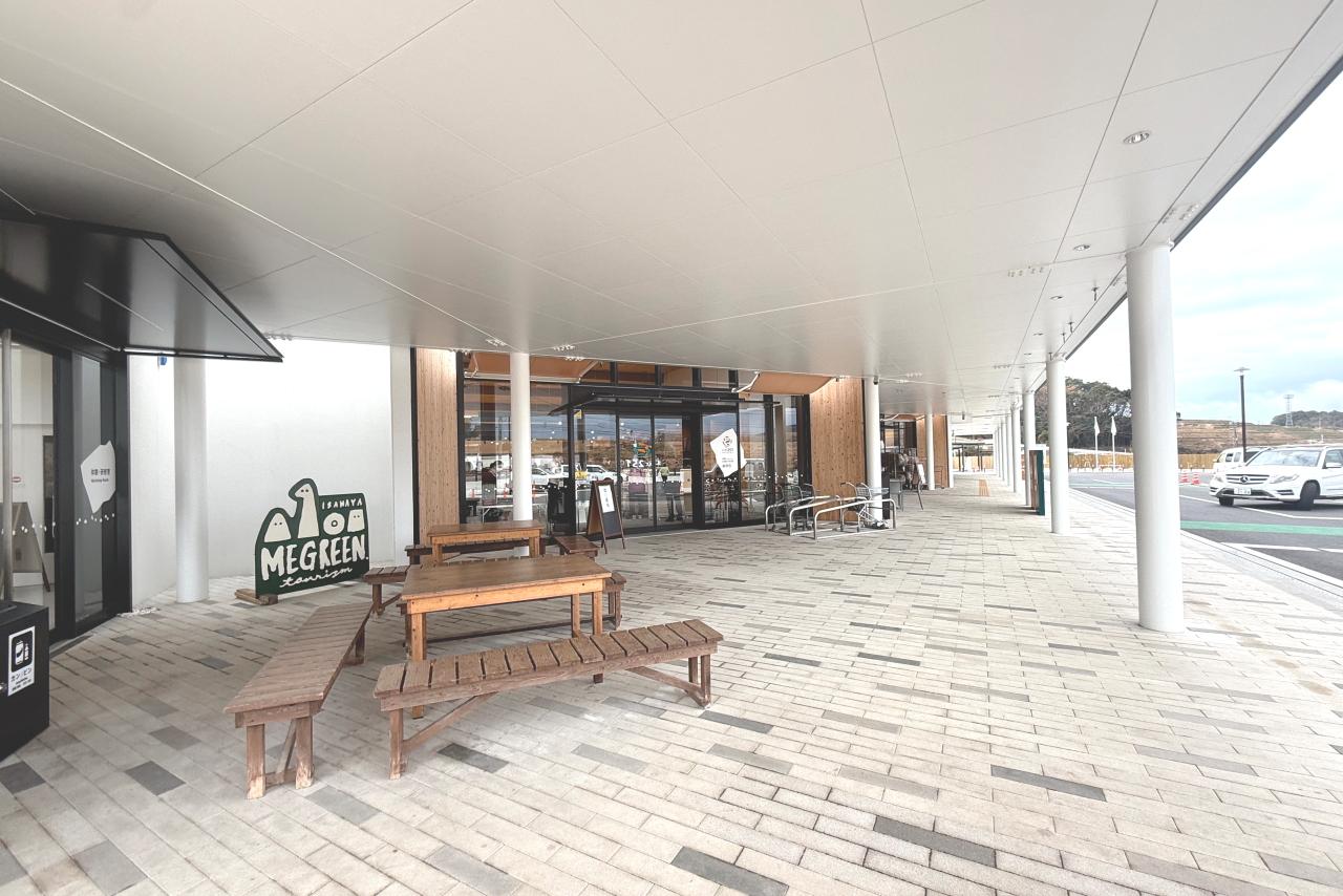 憩いの屋外スペース　【軒下広場＆芝生広場】-0