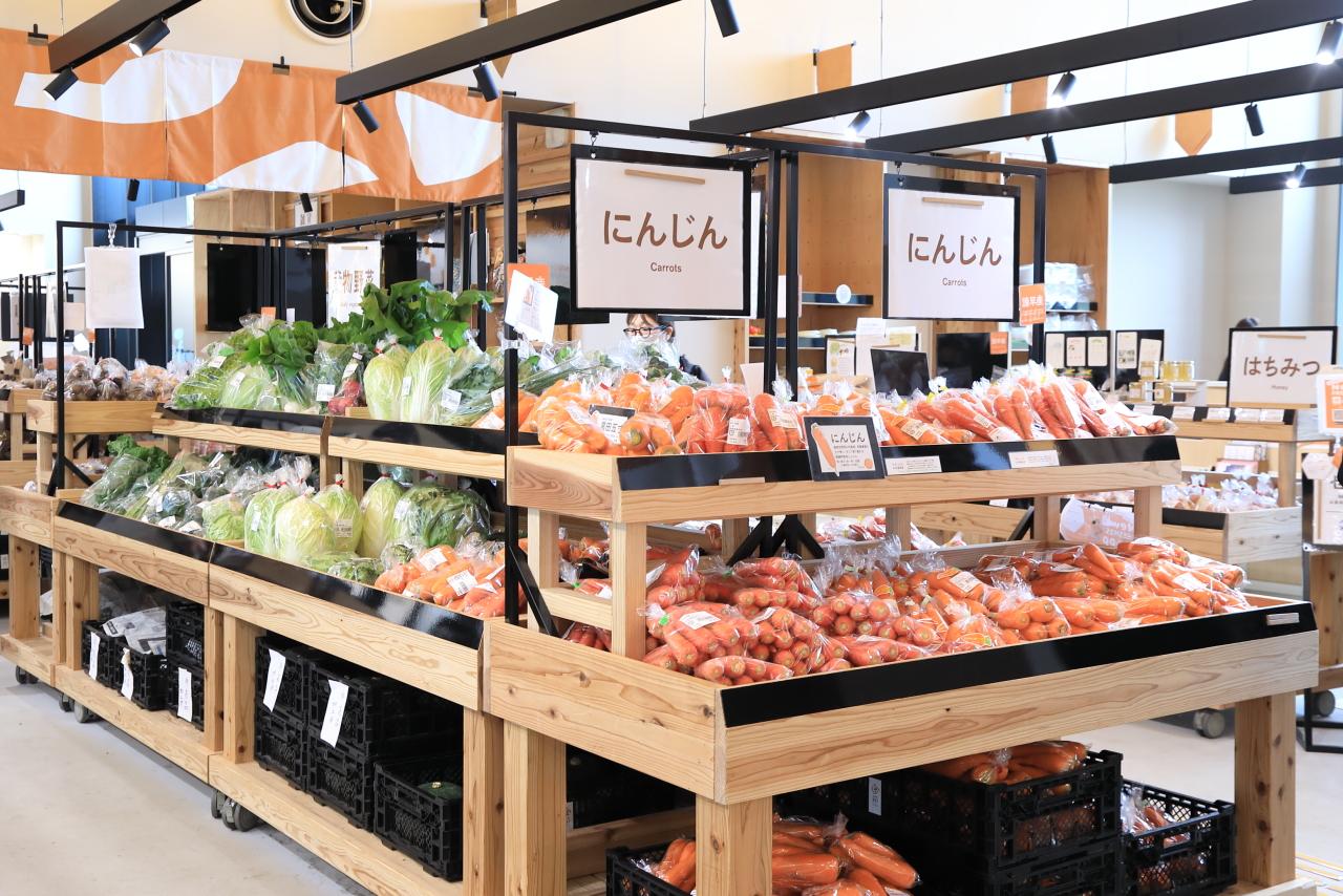 リニューアルオープンの【直売所】-0