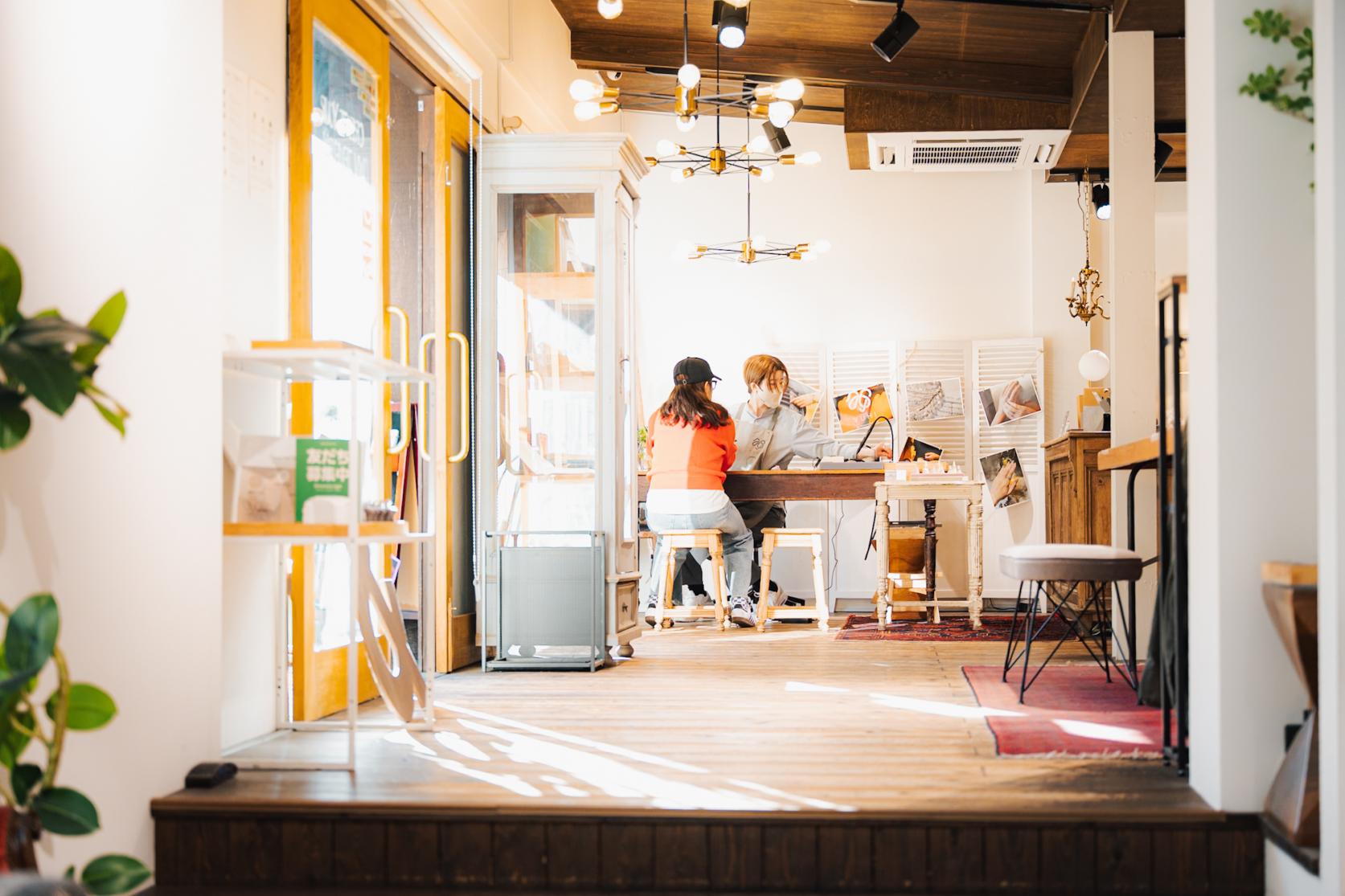 1. 坂道の途中で出会う、手作り指輪専門店「いとあはれ- 長崎店」-2