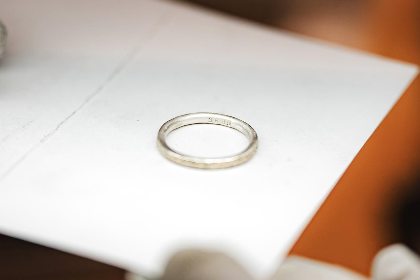 10. 旅の証を刻む。心を込めた仕上げと刻印-0