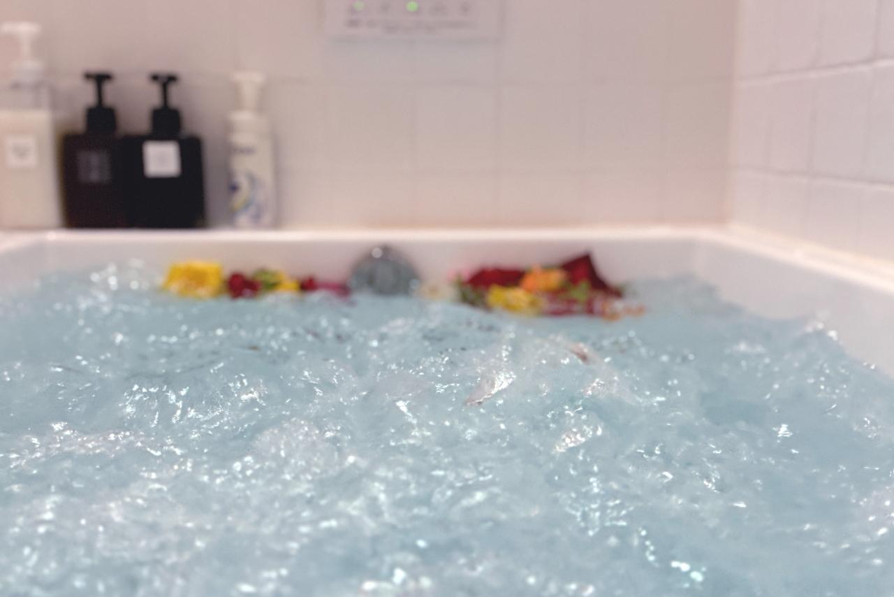 バラ風呂で、身も心もリフレッシュ！-2