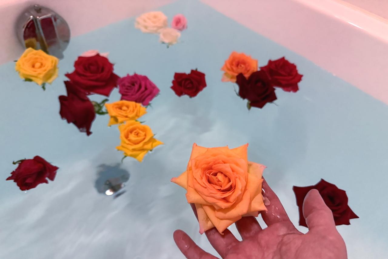 バラ風呂で、身も心もリフレッシュ！-1