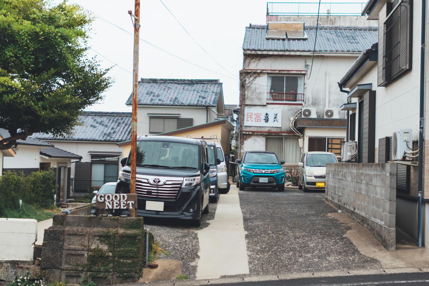港から歩いて行ける、島の“憩いの”宿-0