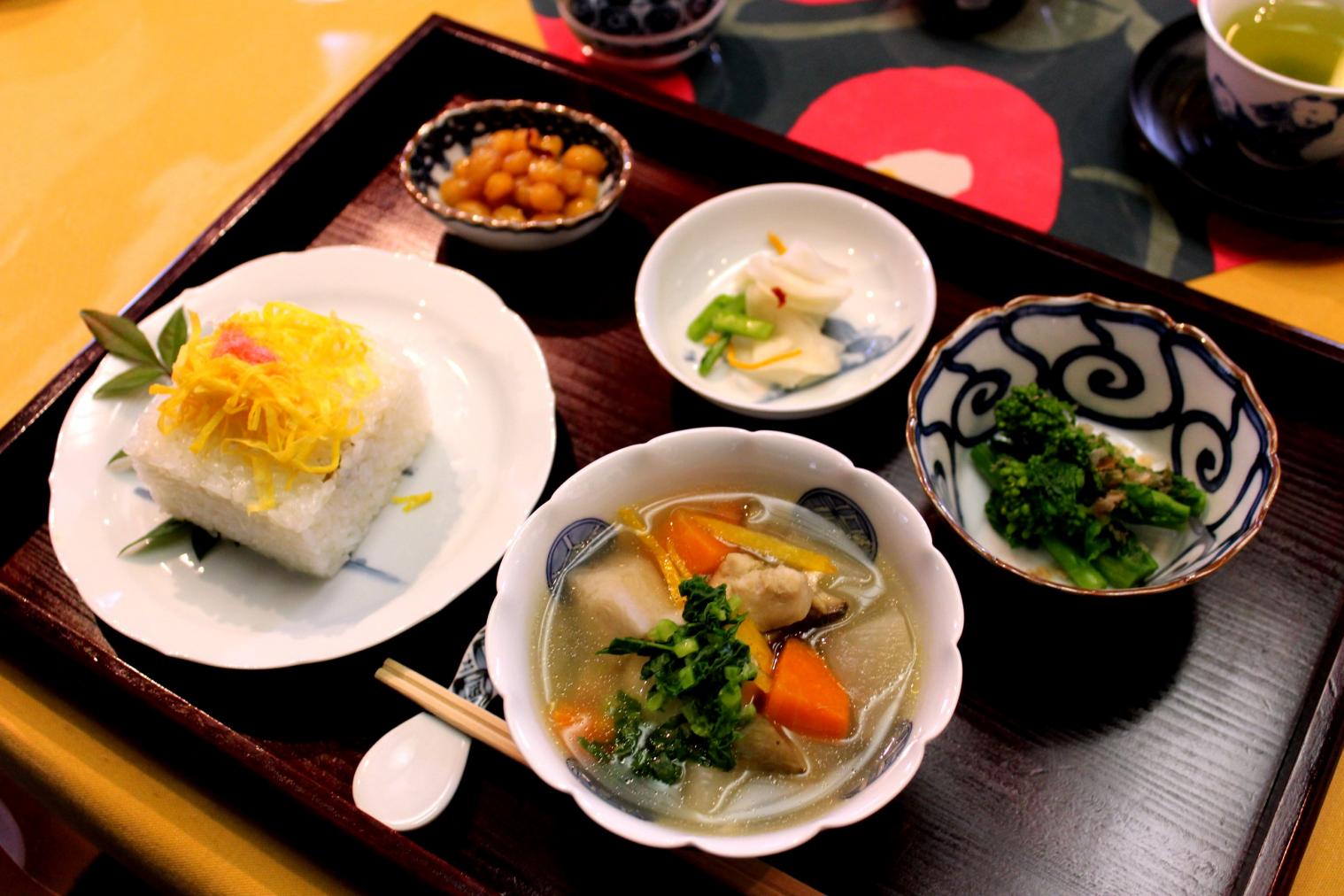 泰平や　～三川内焼の器でランチタイム～-1