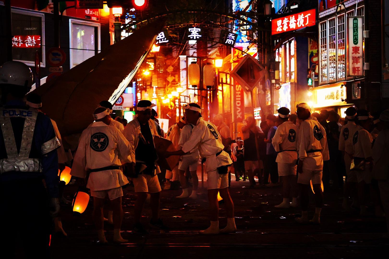 爆竹バンバン！チャンコンチャンコン、ドーイ！ドーイ！長崎のお盆文化【精霊流し】とは？-1