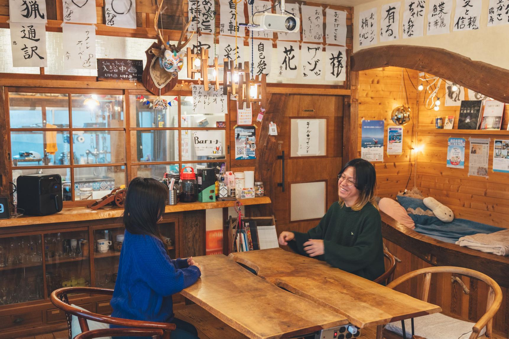 五島の“人の交差点”。人も動物も温かくつながる宿「グットニートハウス」-1