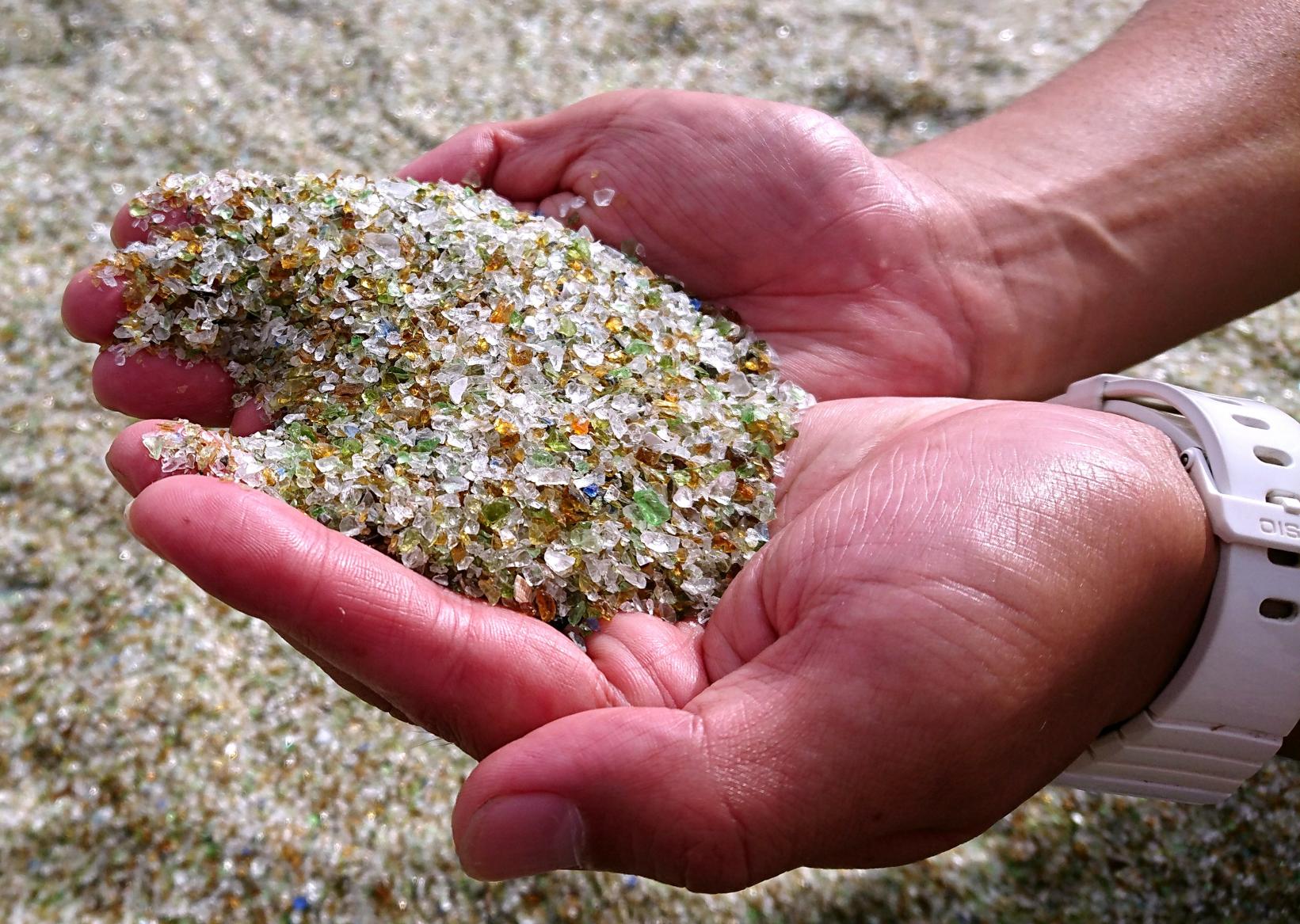 ガラスの砂浜-1