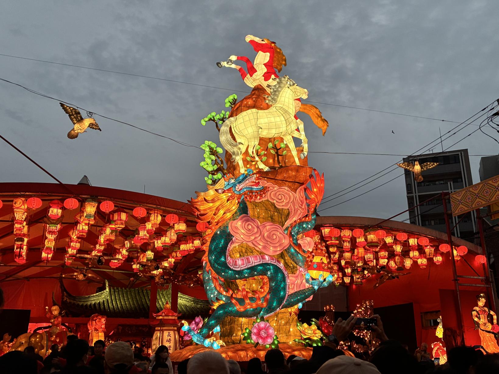 Yearly-changed Main Lantern Object-1