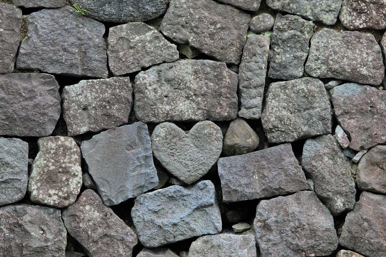 眼鏡橋のハートストーン-1