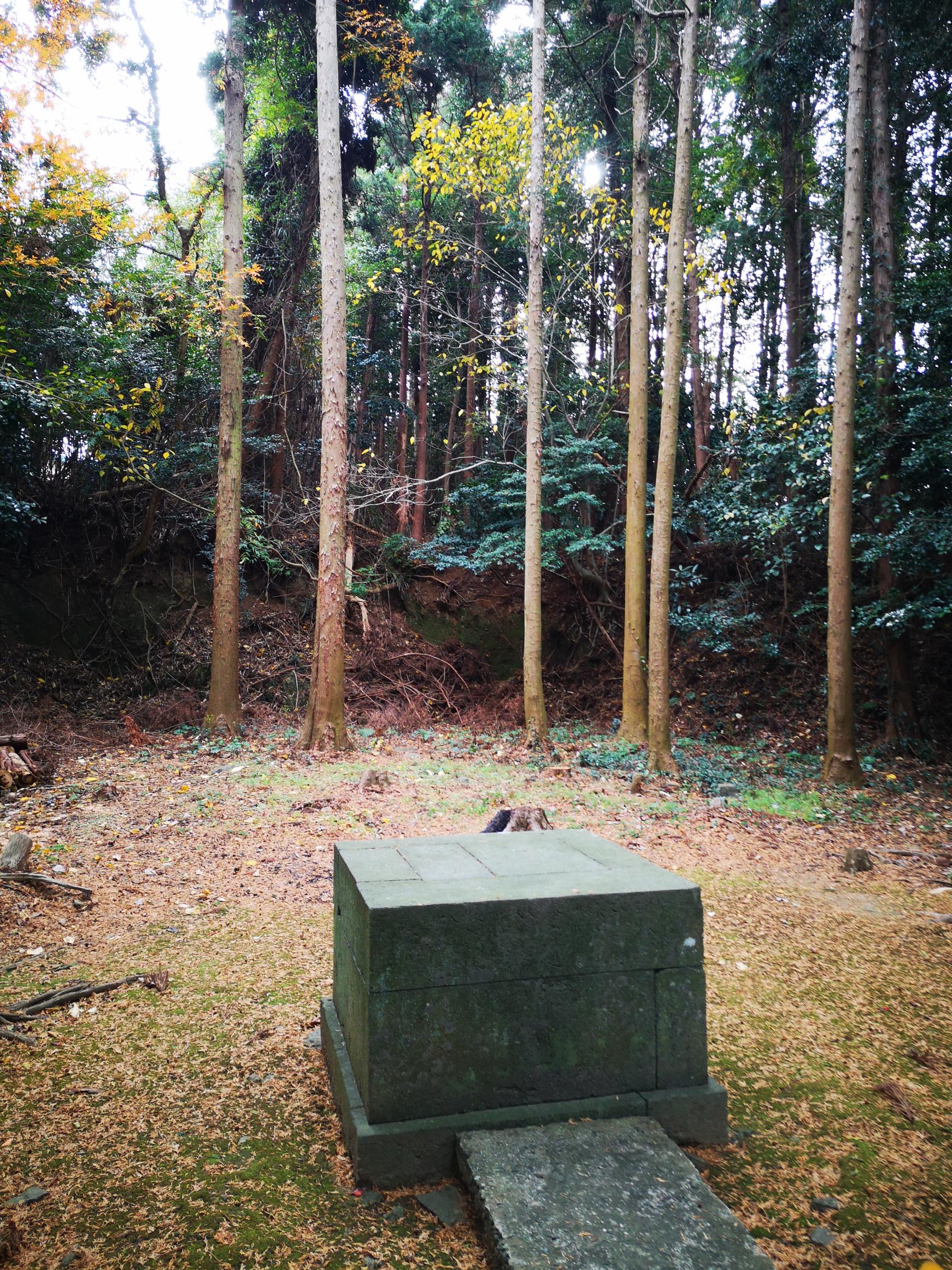 Remains of Amanotanagahime Shrine with the Legend of the Milky Way-1