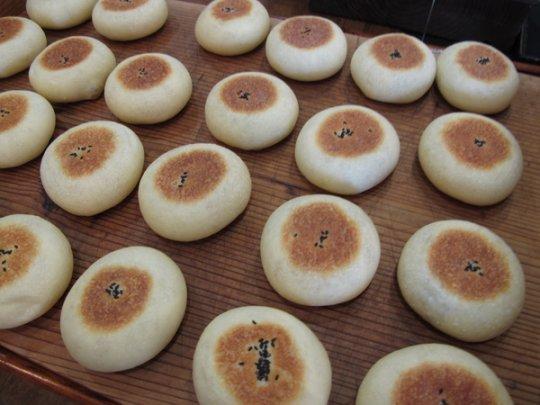【1日目】16:00 ケーキとパンの店 Pack-1