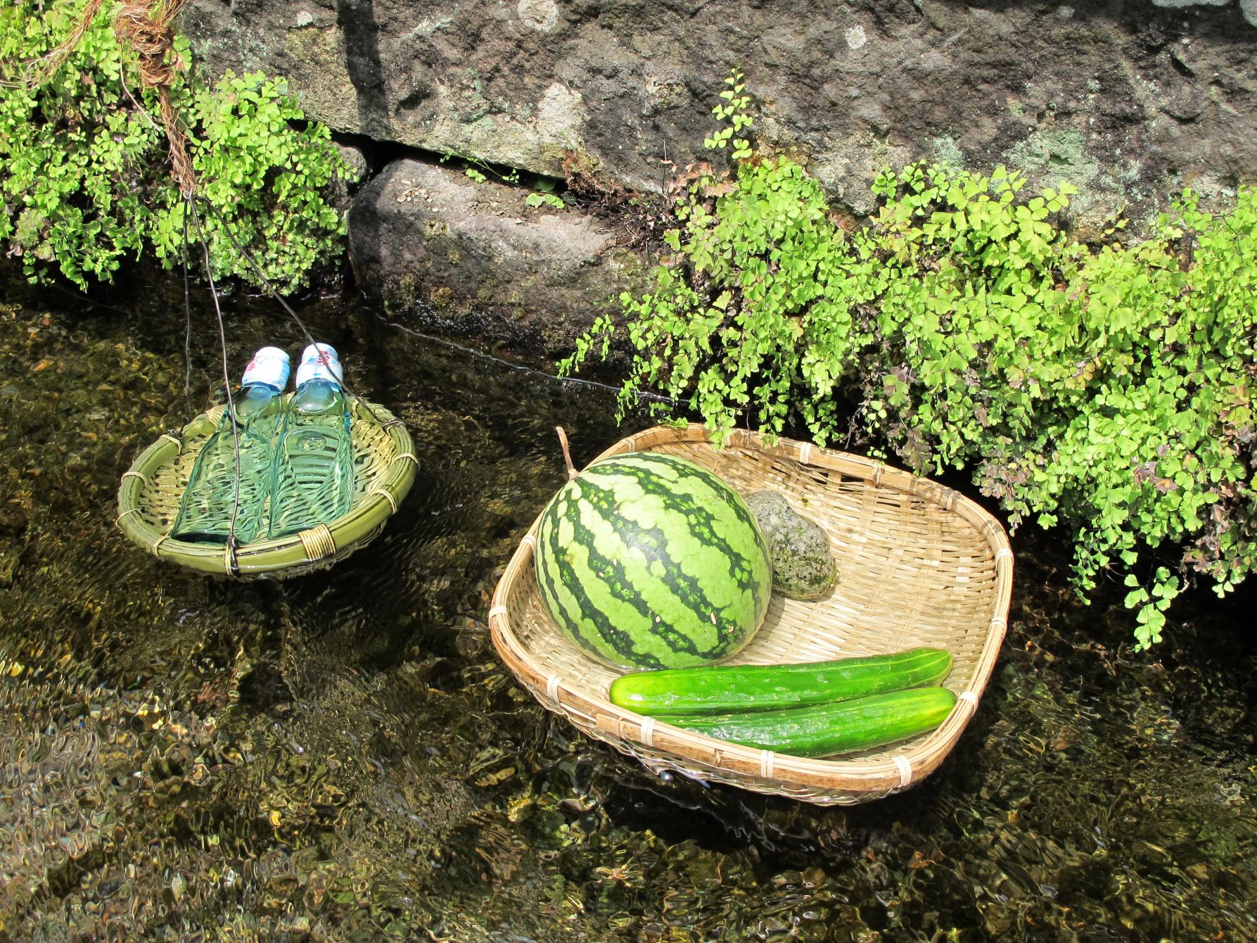 しまばらの湧水-1