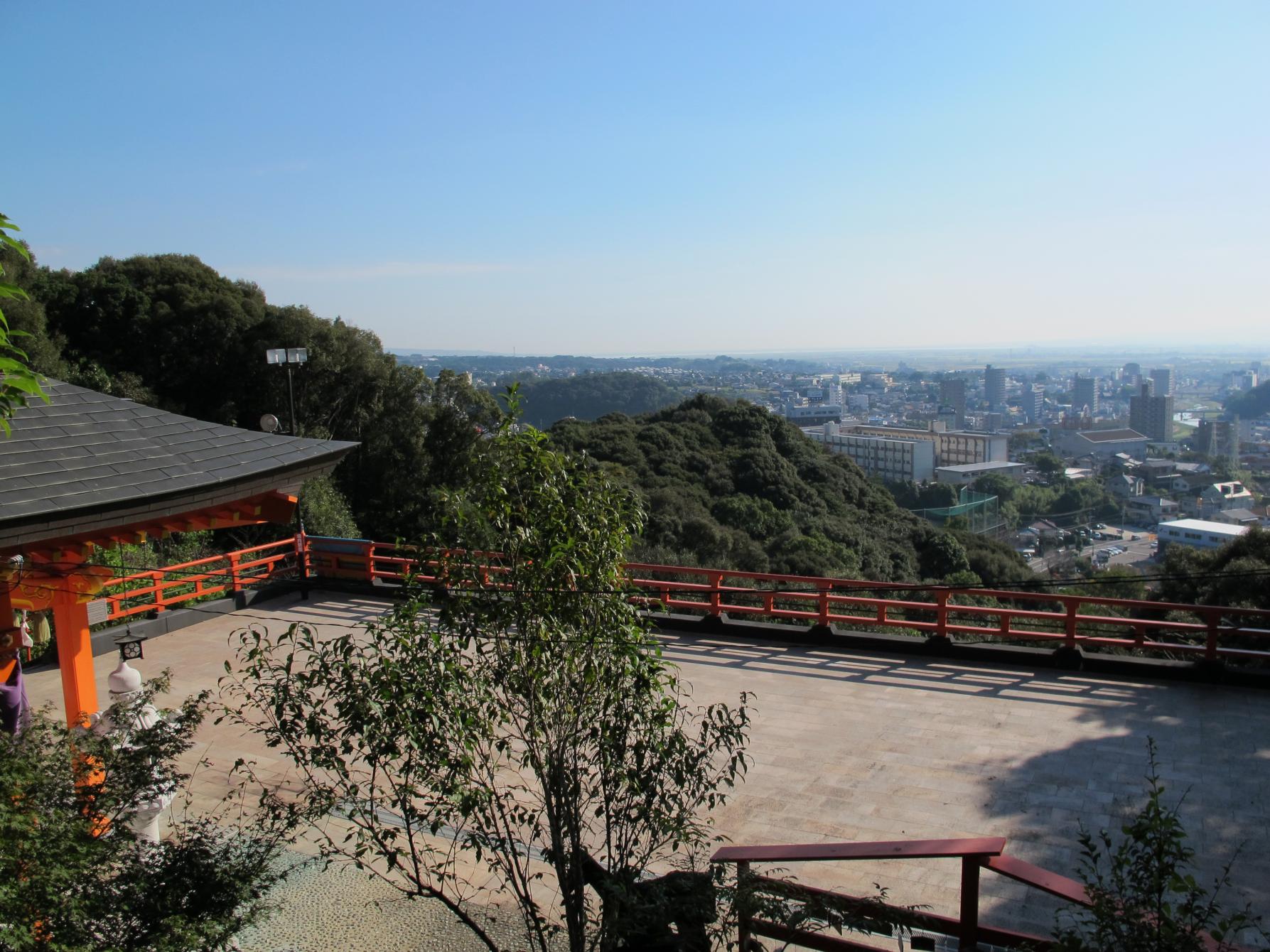 御館山(みたちやま)稲荷神社-1