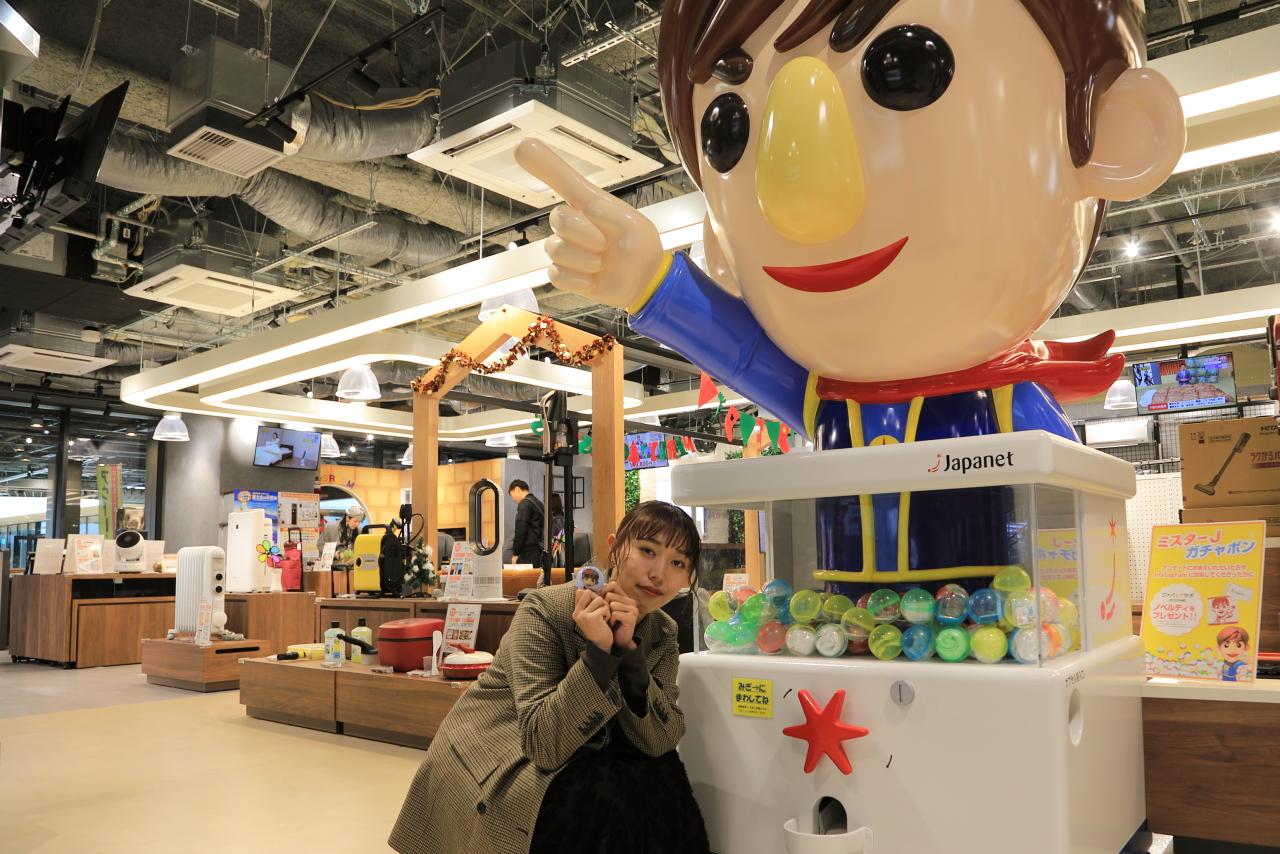 バラエティ豊かなショッピングモールでお買い物を楽しもう-1