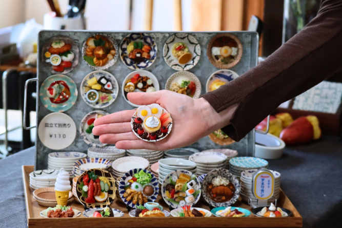 C. Mini Plate Decorating - Design a Dish in Miniature-4