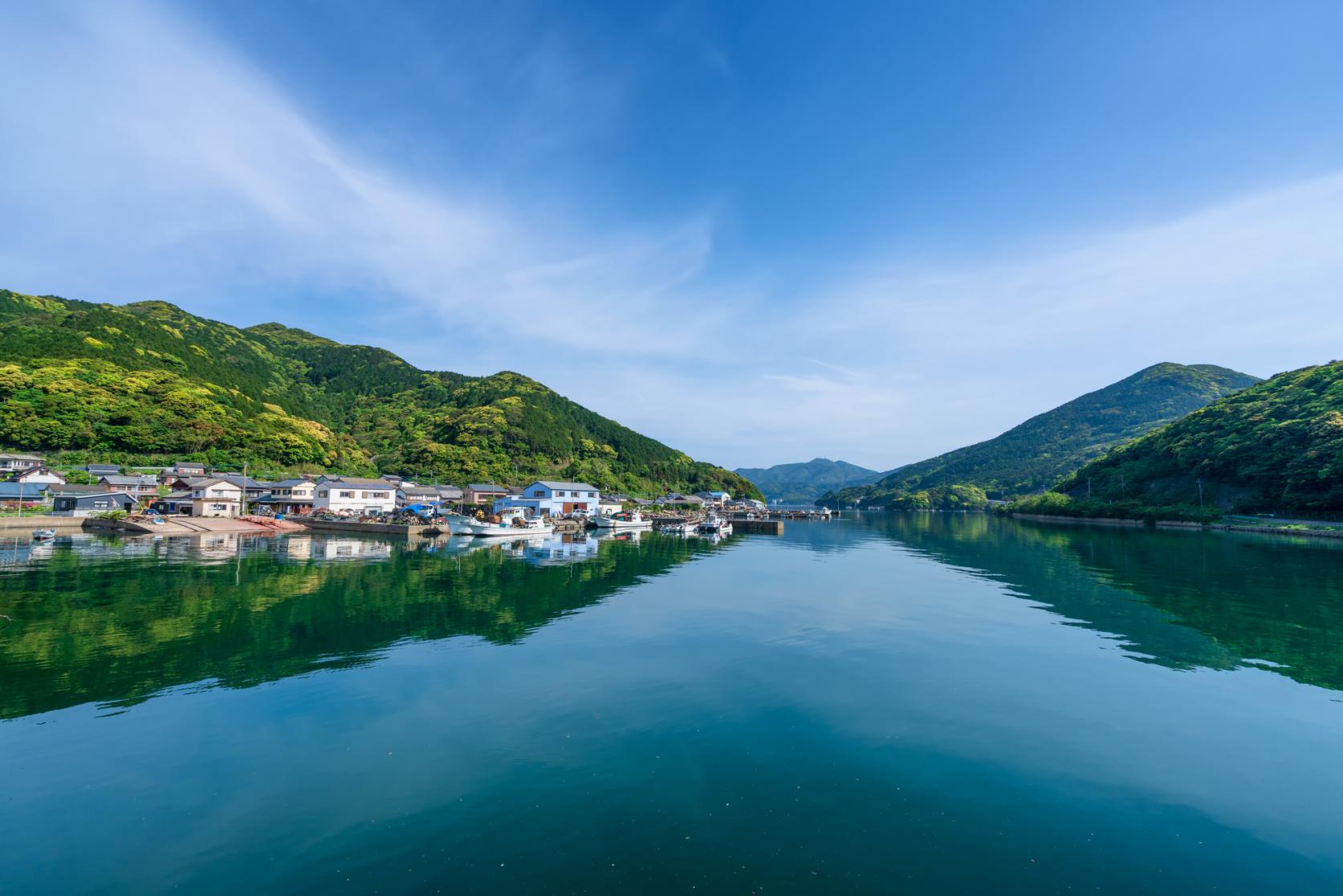 【上五島】歴史ある教会と碧い海、心癒される絶景をチャリで満喫-2