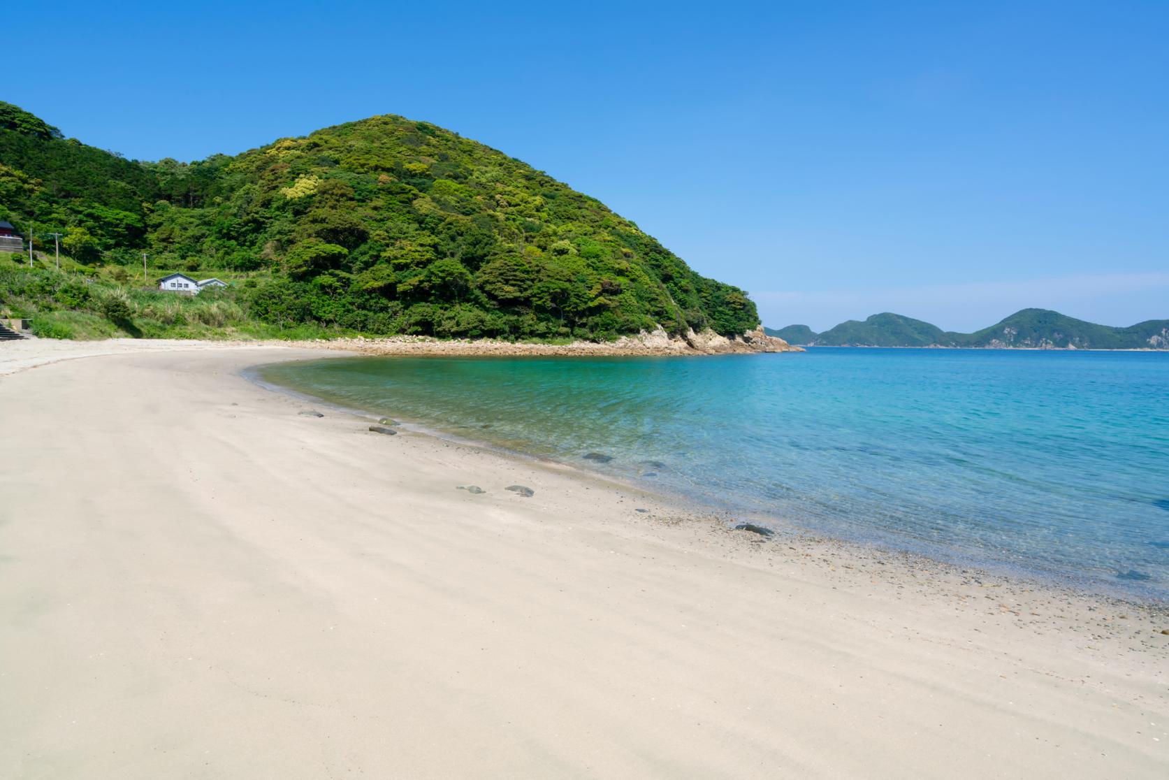 【上五島】歴史ある教会と碧い海、心癒される絶景をチャリで満喫-0