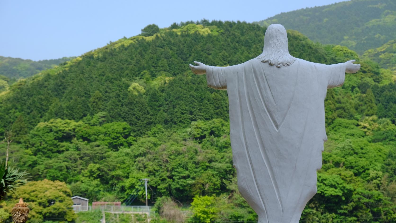 【上五島】歴史ある教会と碧い海、心癒される絶景をチャリで満喫-1