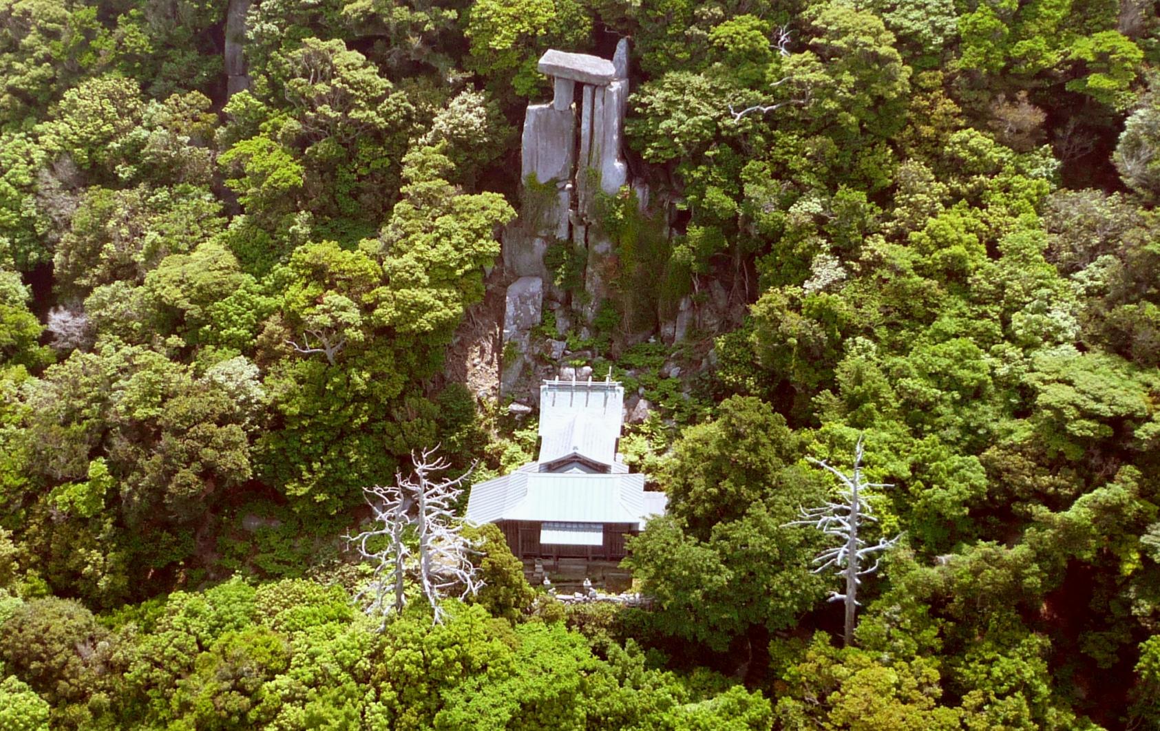 手つかずの自然が残る世界文化遺産の島　野崎島へ-4