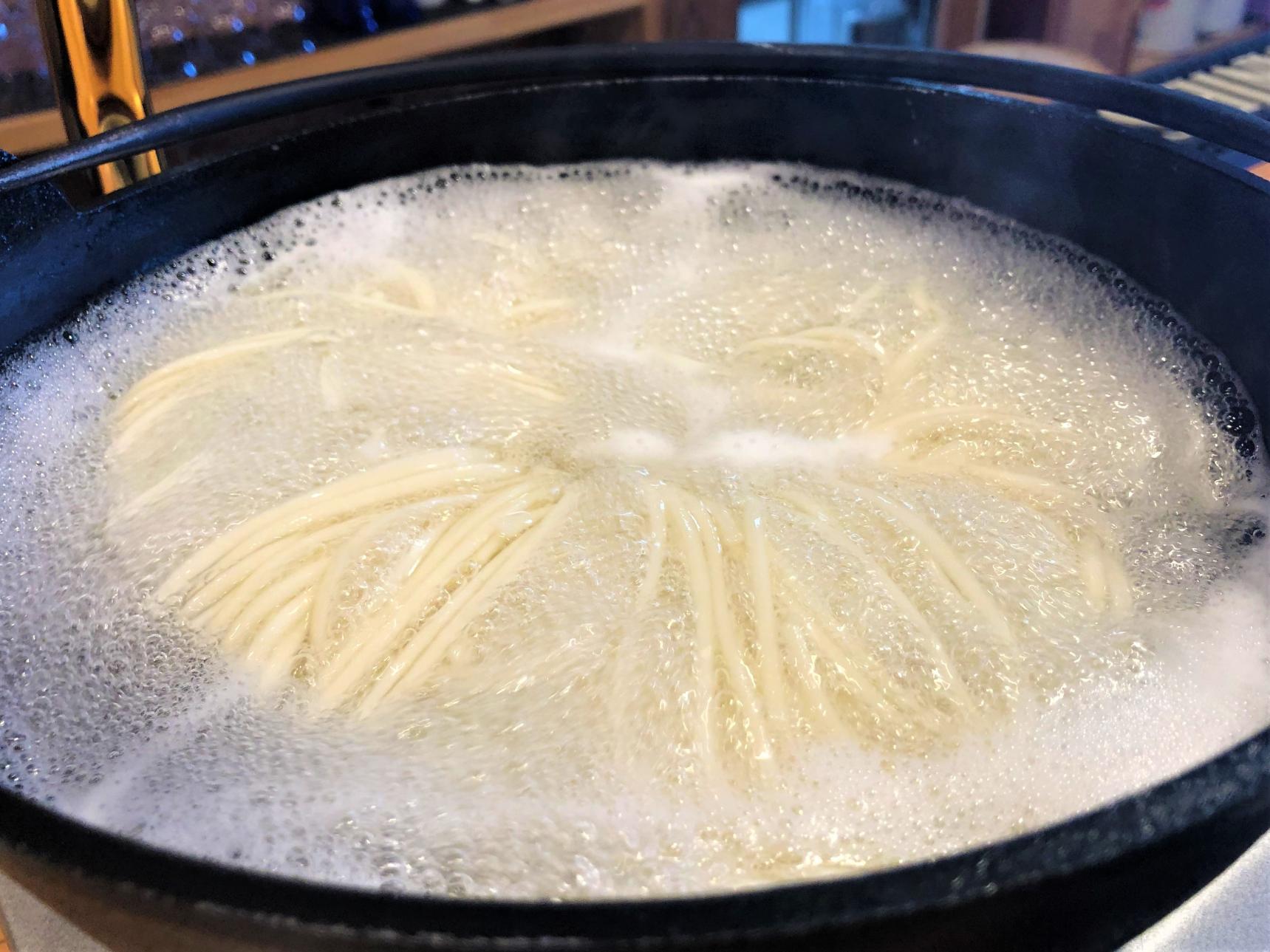 あっという間に完食してしまう美味しさ！　日本三大うどんの1つ「五島手延べうどん」-1