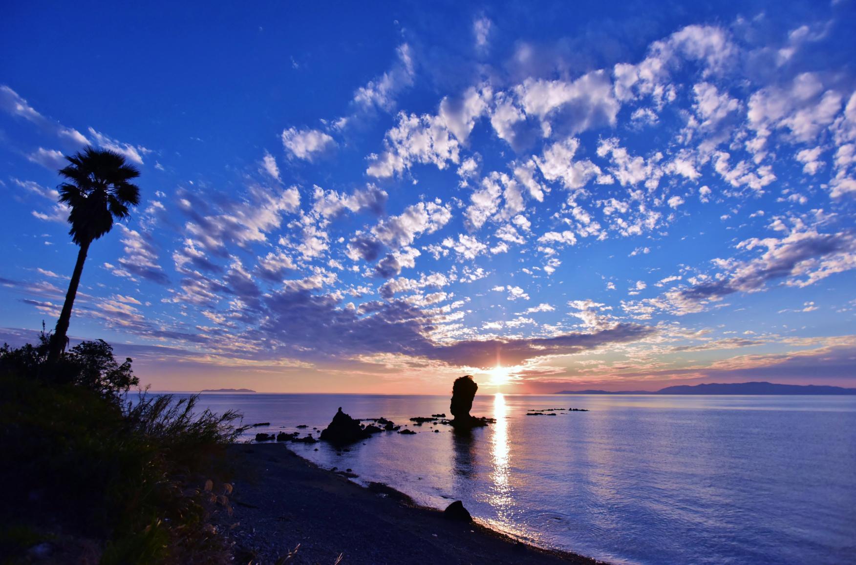 空いっぱいの雲（南島原市加津佐町 津波見海岸）-0