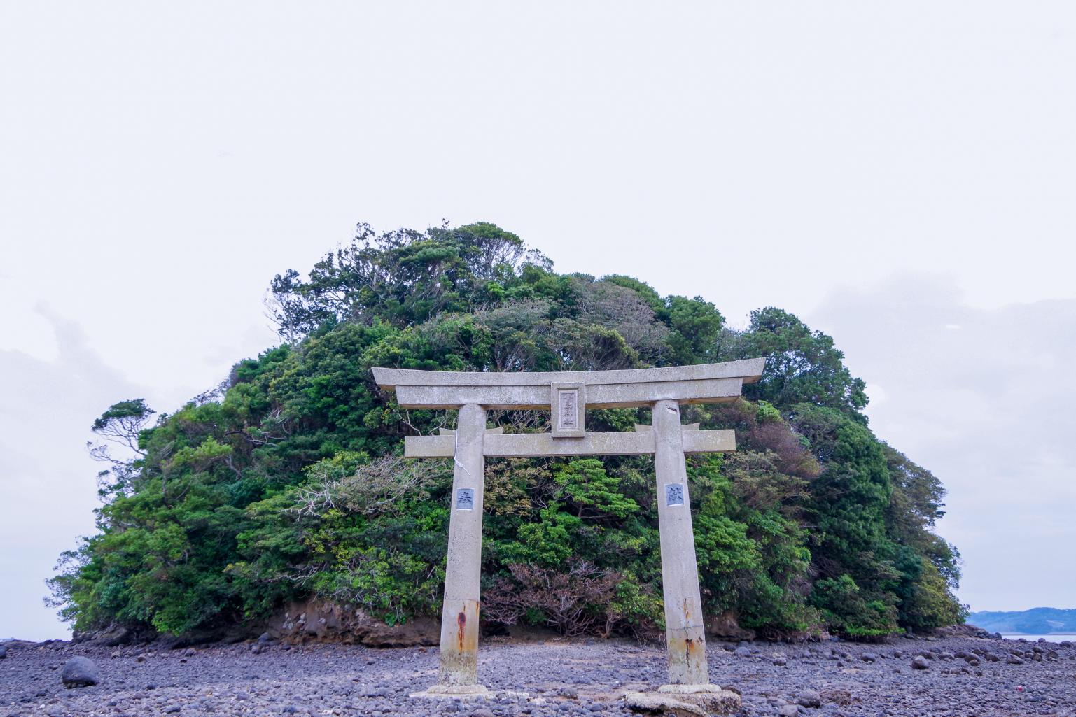 参道浮现于大海的“小岛神社”-4