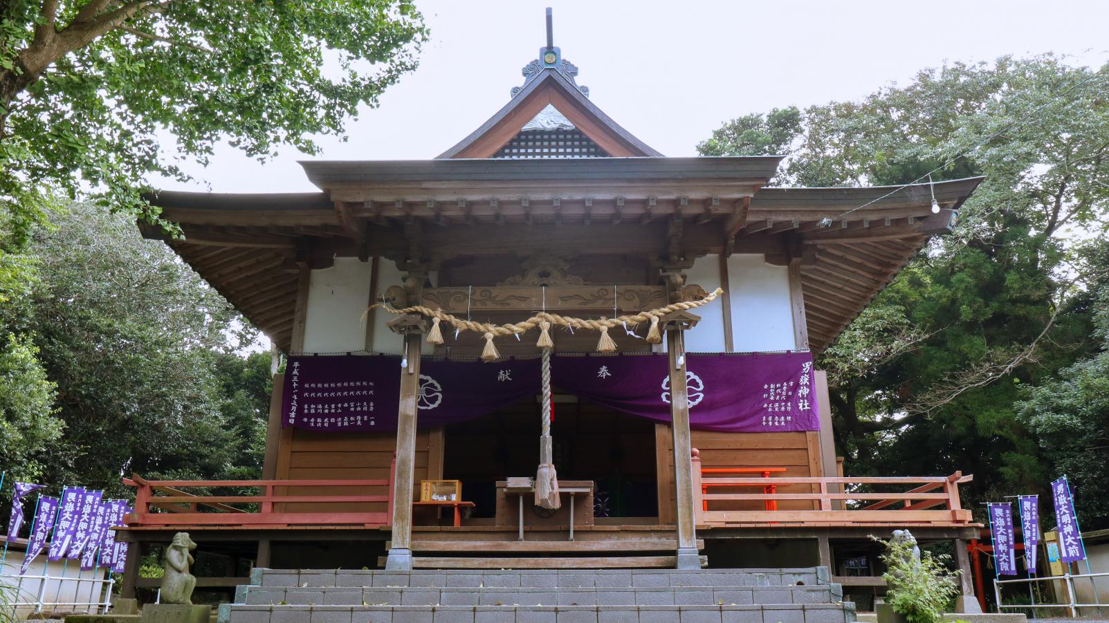 眾多石猴迎接參拜客的「男嶽神社」-1