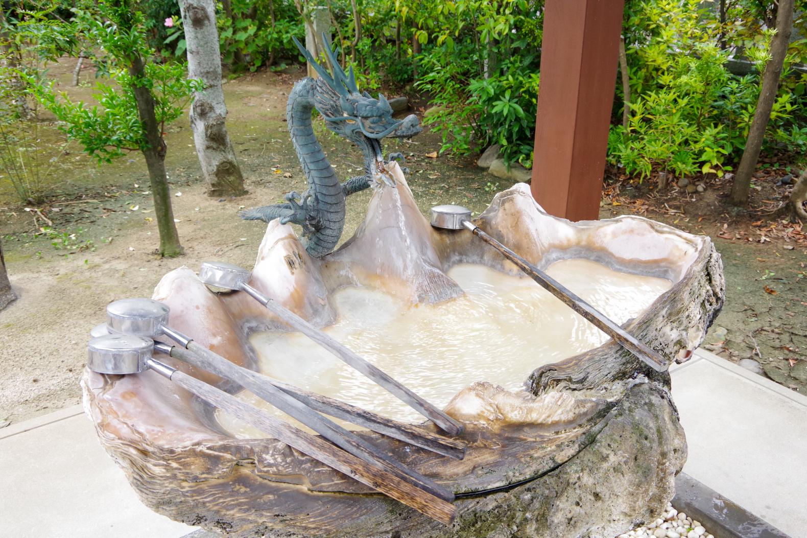 Shomo Shrine: A Shrine with a History of More Than 1,300 Years-5