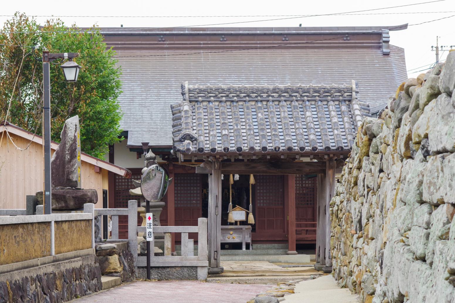 1300년 이상의 역사를 가진 신사 '성모궁'-7