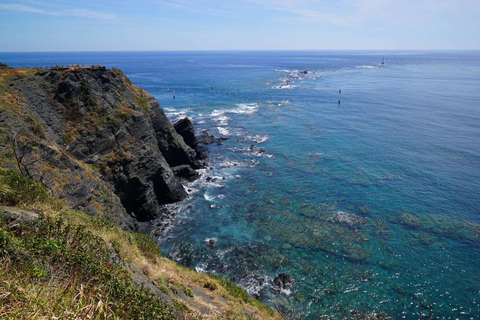 雄大な自然を感じよう！海・山・歴史が交差して生み出す絶景も必見！-3