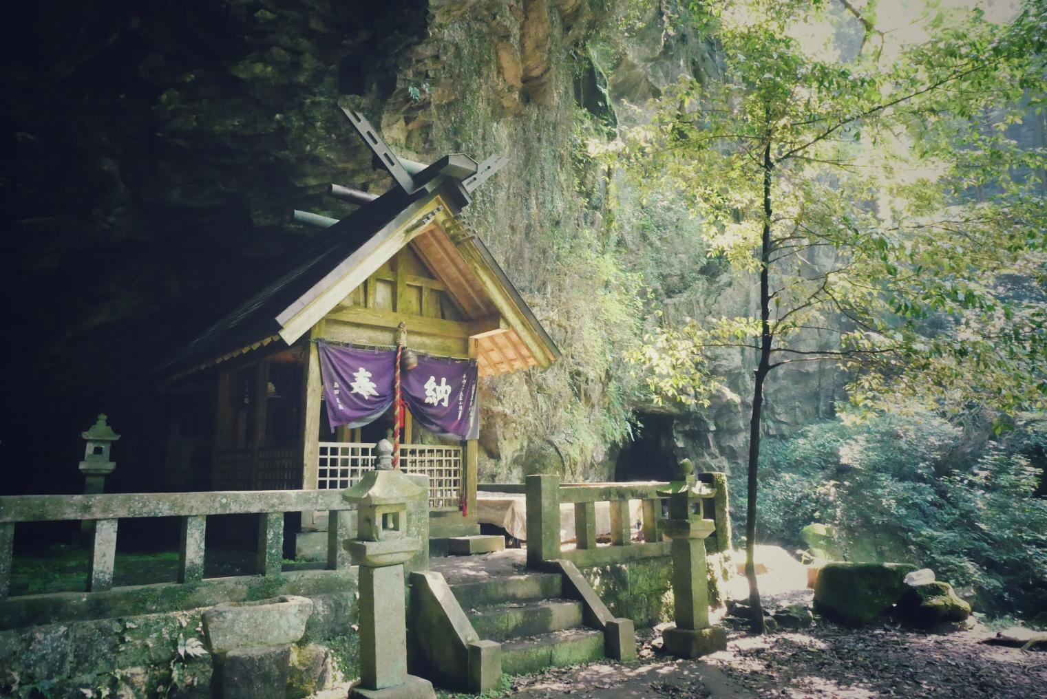 6. Iwado Shrine-3