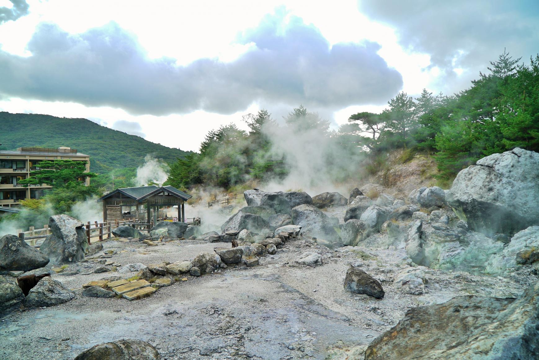To Unzen: A Glimpse of "Hell" in a Hot Spring Village-3