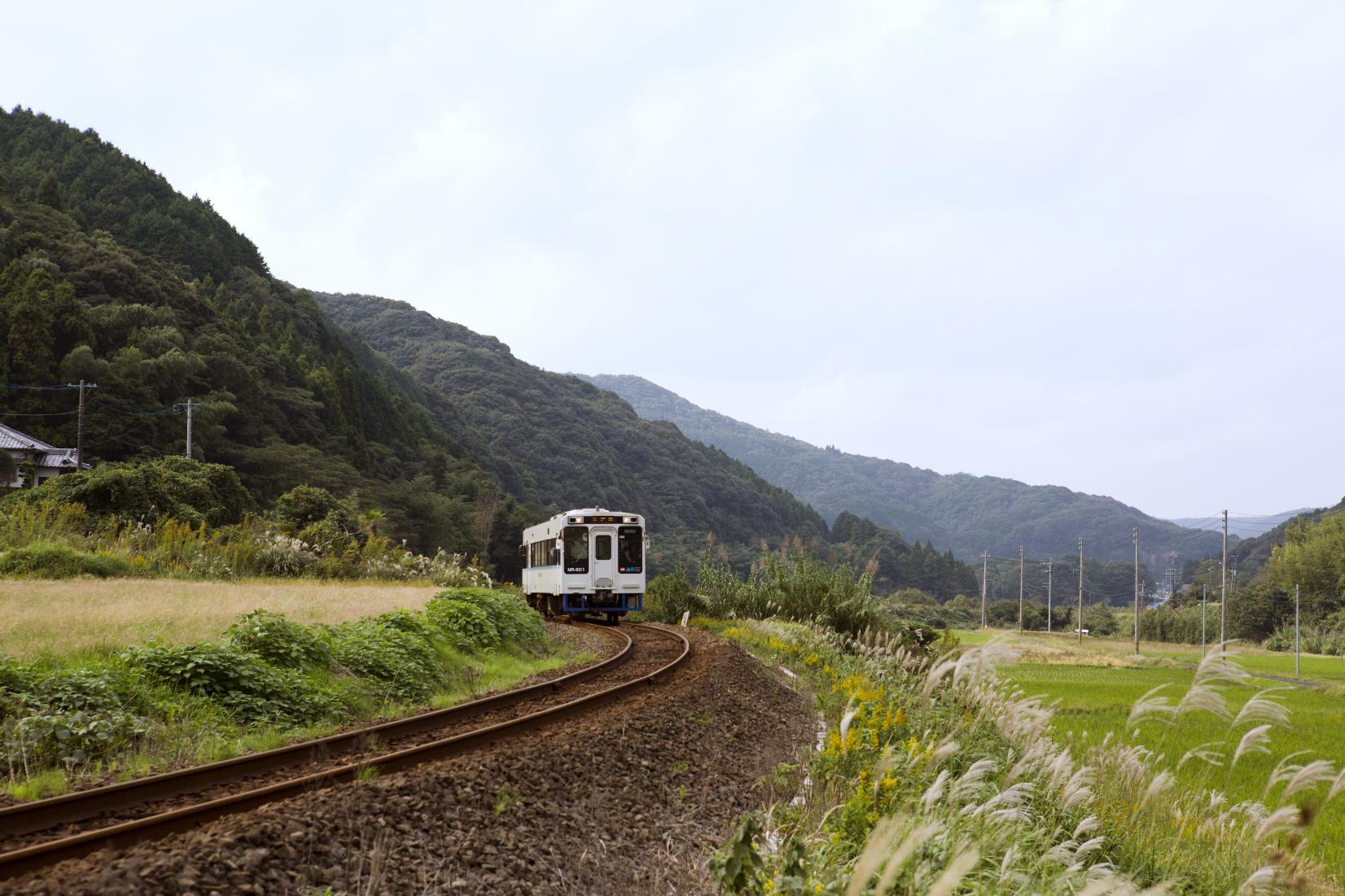 Matsuura Railway: Feel and Take in the Unadorned Landscapes-0