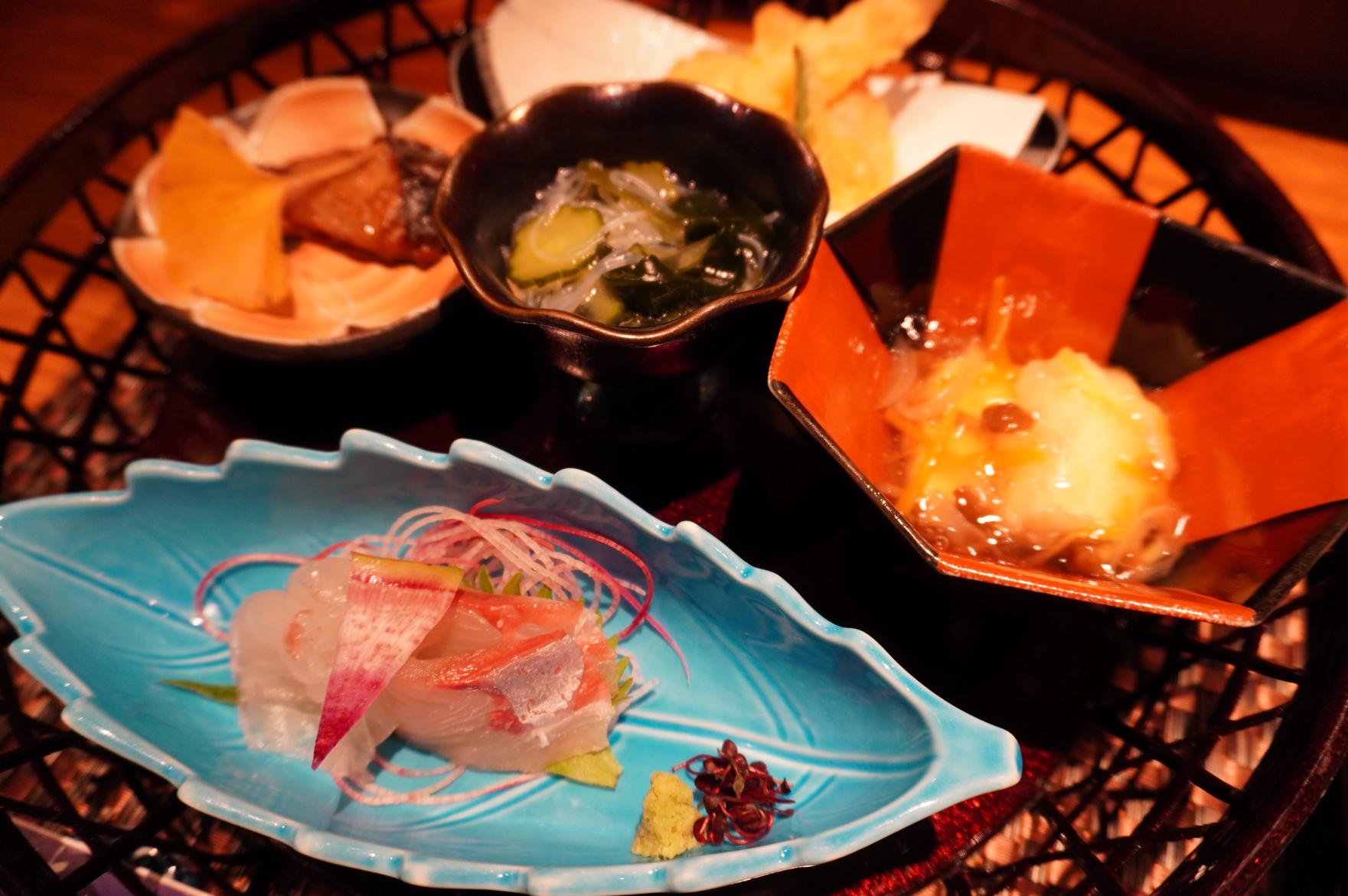 Issei, a restaurant serving Japanese cuisine in high-end style at a reasonable price-2
