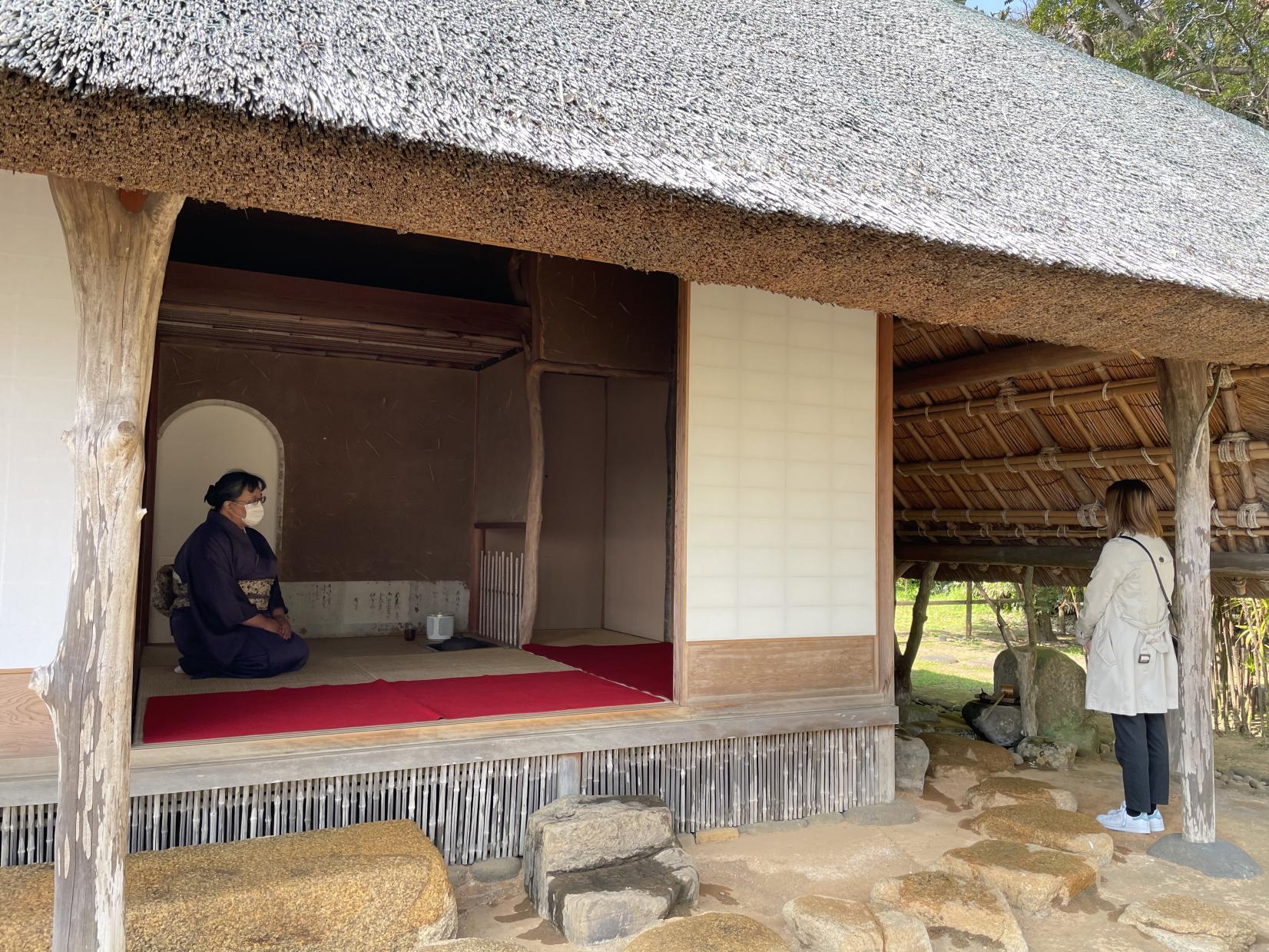 Experience the tea ceremony in a very wabisabi teahouse-3