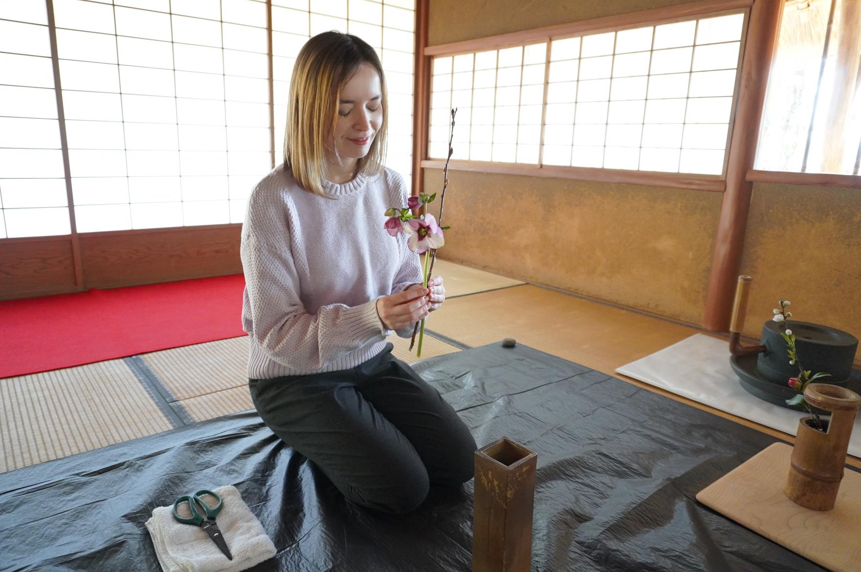 An uncommon tea ceremony experience: be a host or a guest!-0