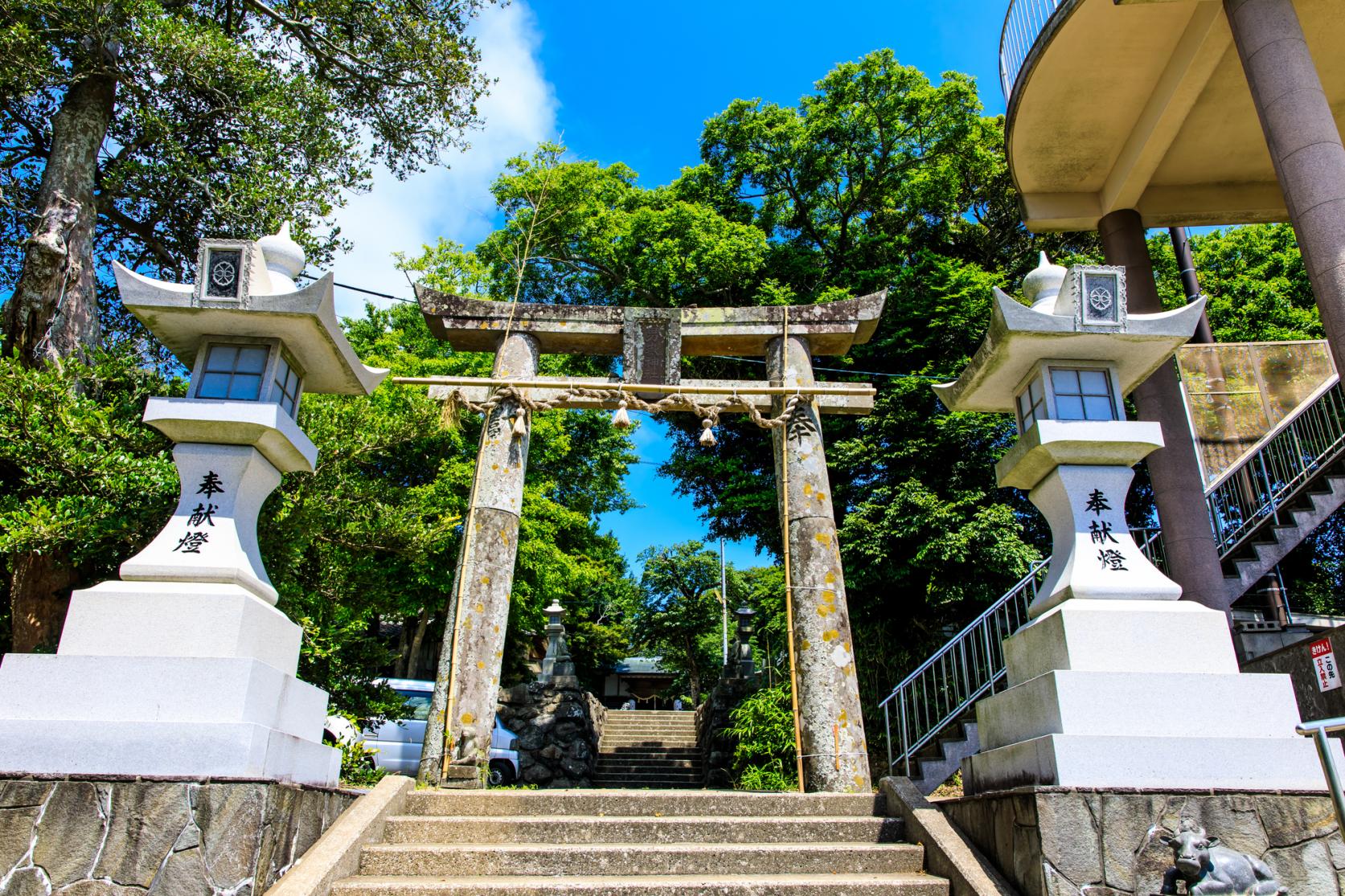 女子旅にもオススメ！　神々が宿る島で絶景パワースポット巡り！-0