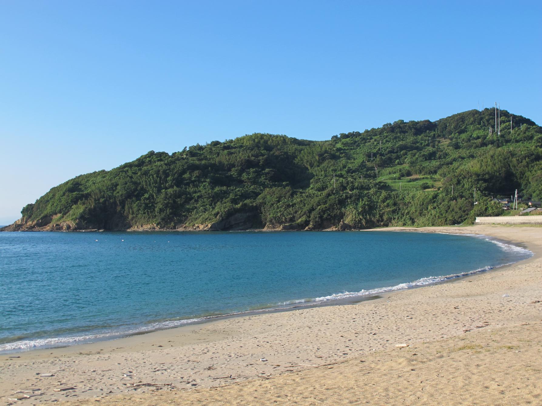 【ロケ地】端島への里帰りを決意するいづみ　「高浜海水浴場」-0