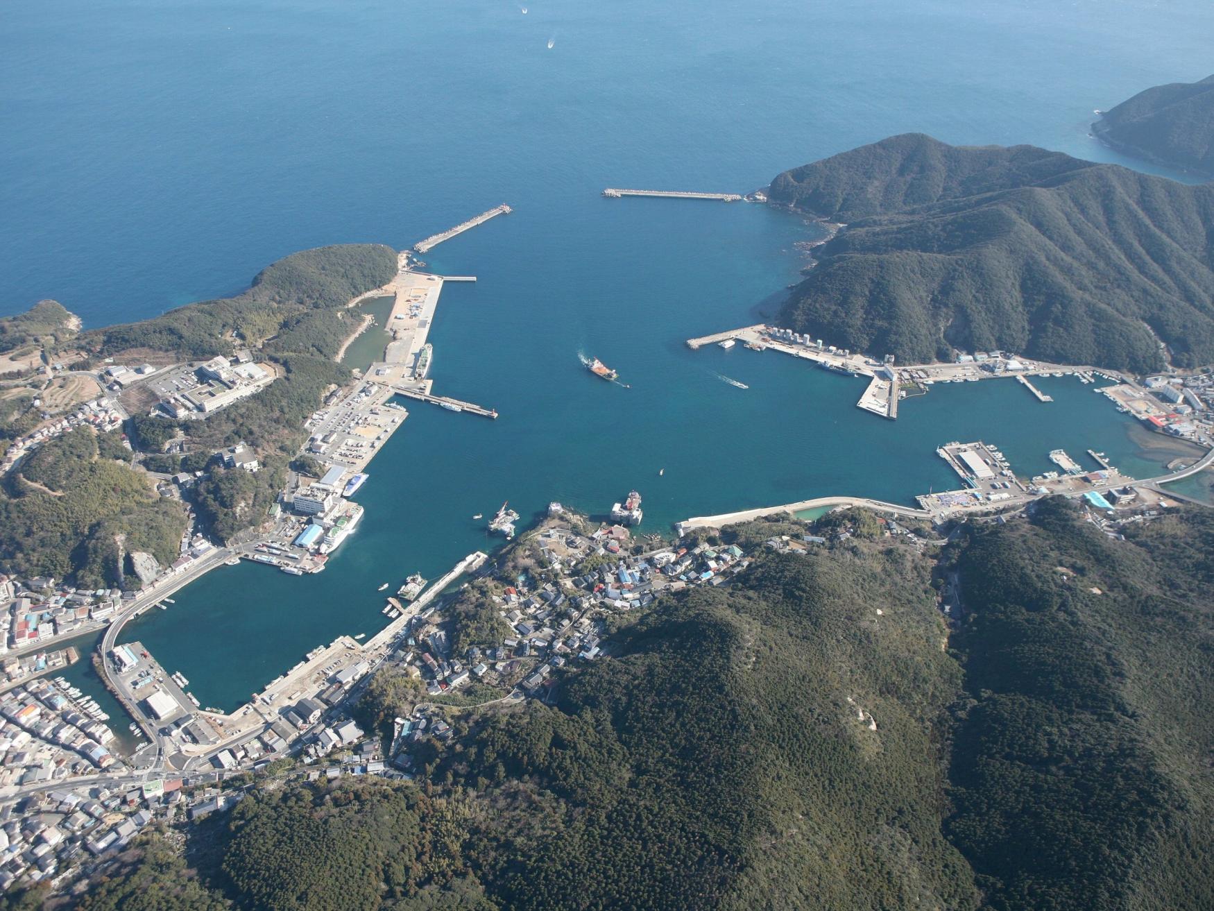 厳原港（対馬）の概要  Izuhara Port (Tsushima)-0