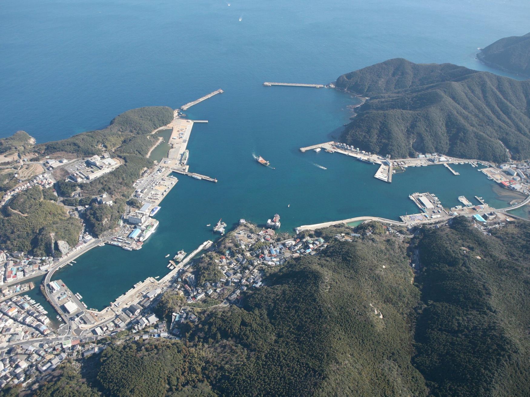 厳原港（対馬）の概要  Izuhara Port (Tsushima)-0