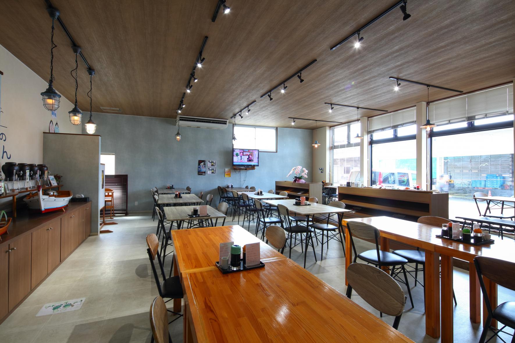 かもめの朝ごはん-2