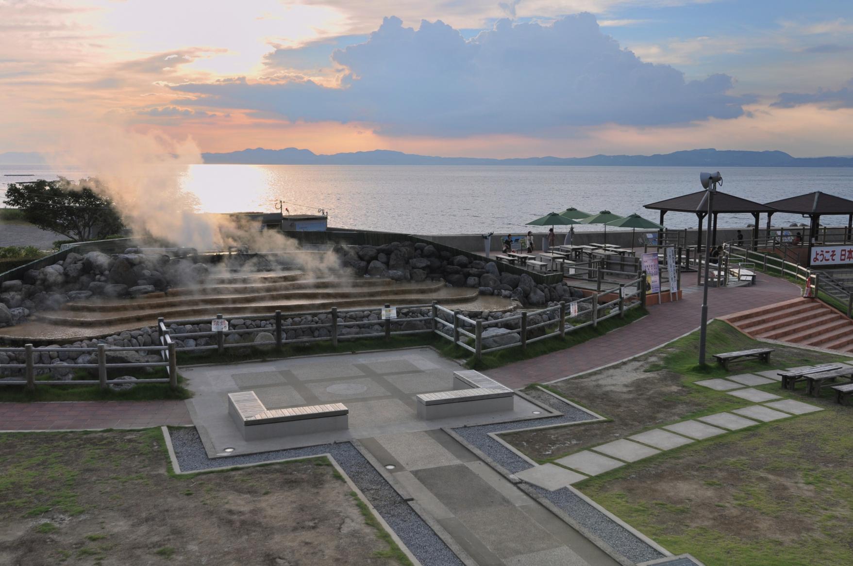 日本一の熱量を誇る海辺の温泉地・小浜温泉散策コース-1