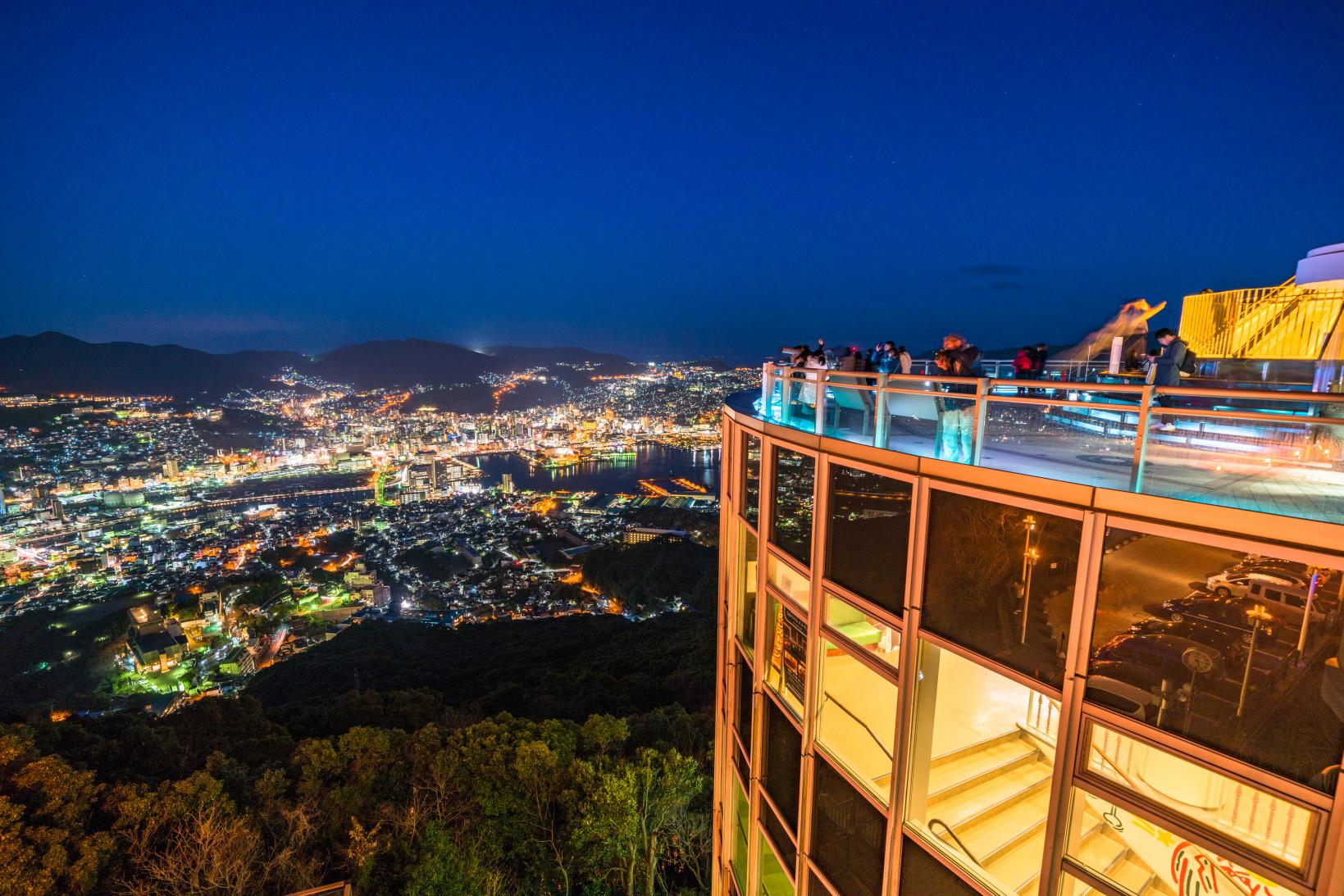 世界新三大夜景を大満喫！夜景スポットをめぐる-1