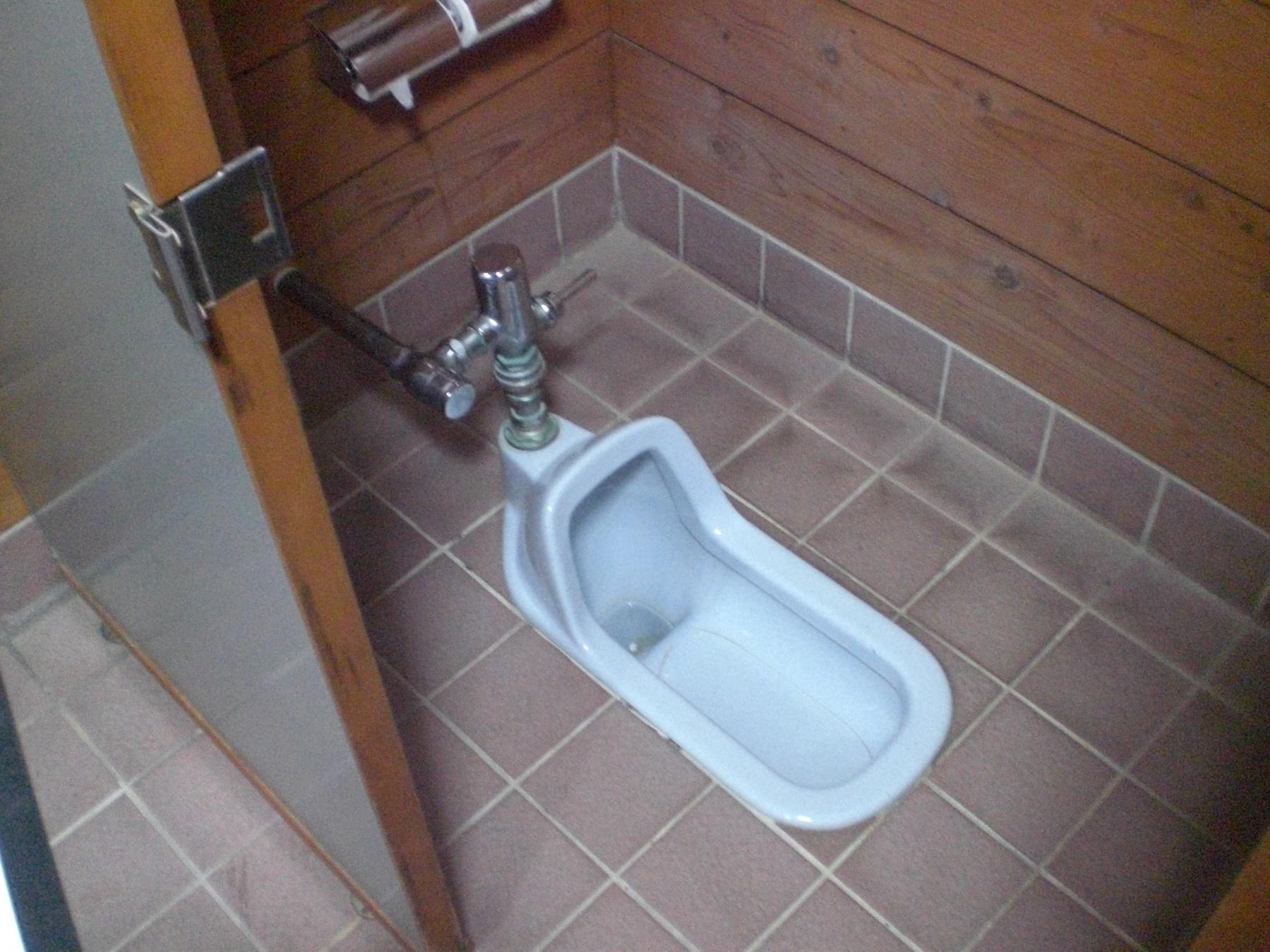 一般トイレ個室-3