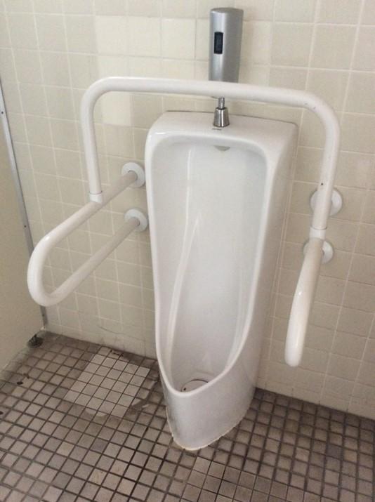 男性用トイレ小便器-1