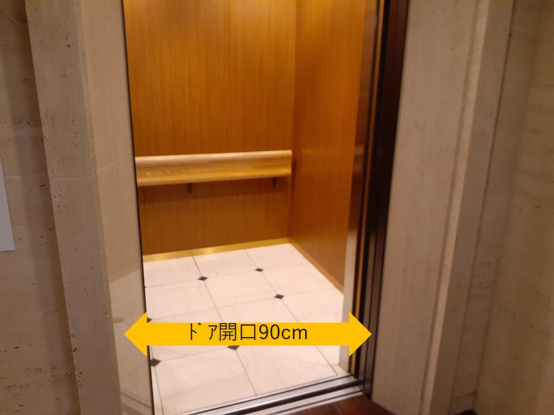 エレベーター入口-3