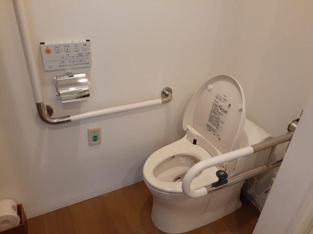 客室内トイレ-5