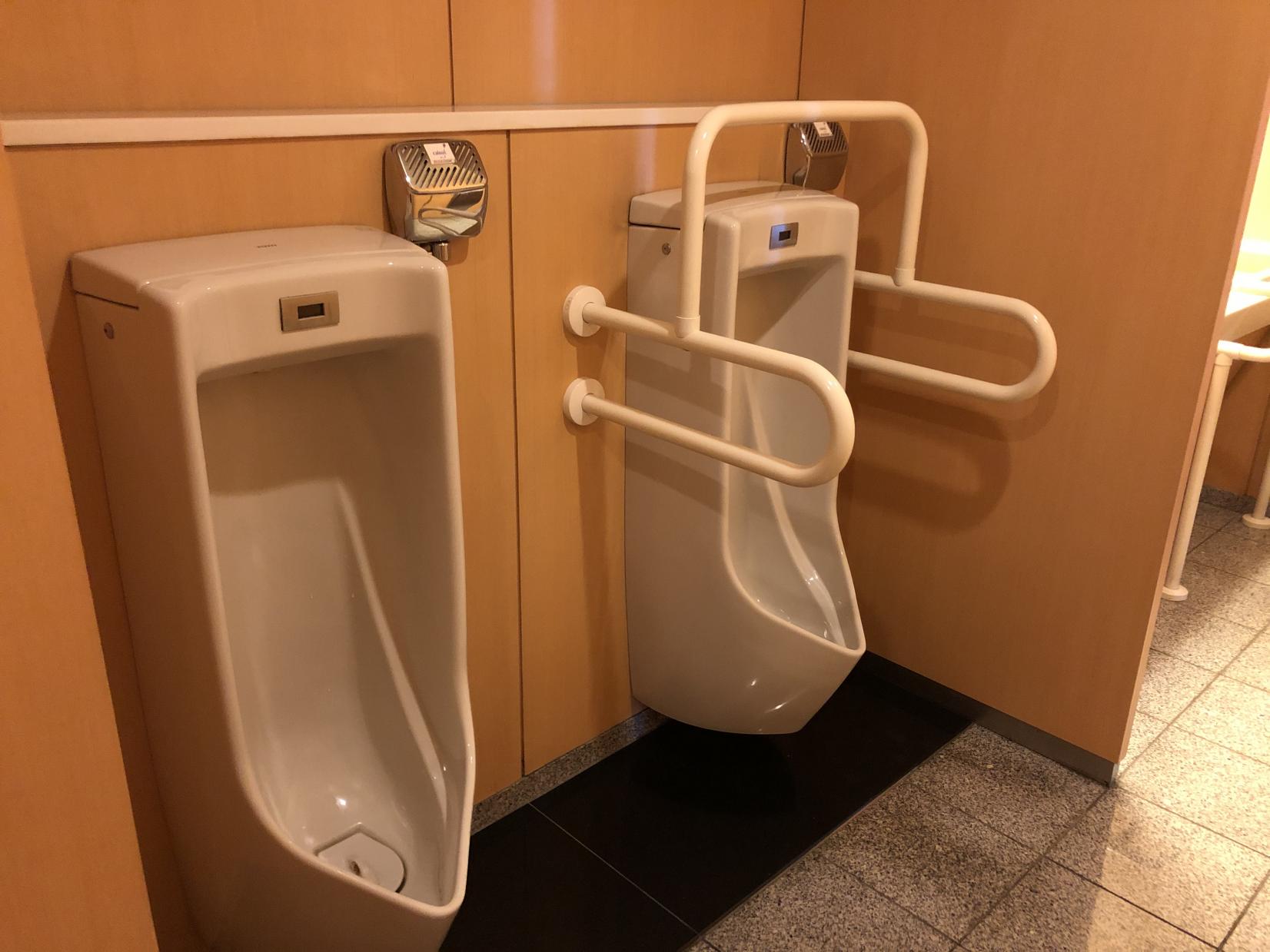 男性用トイレ小便器-5